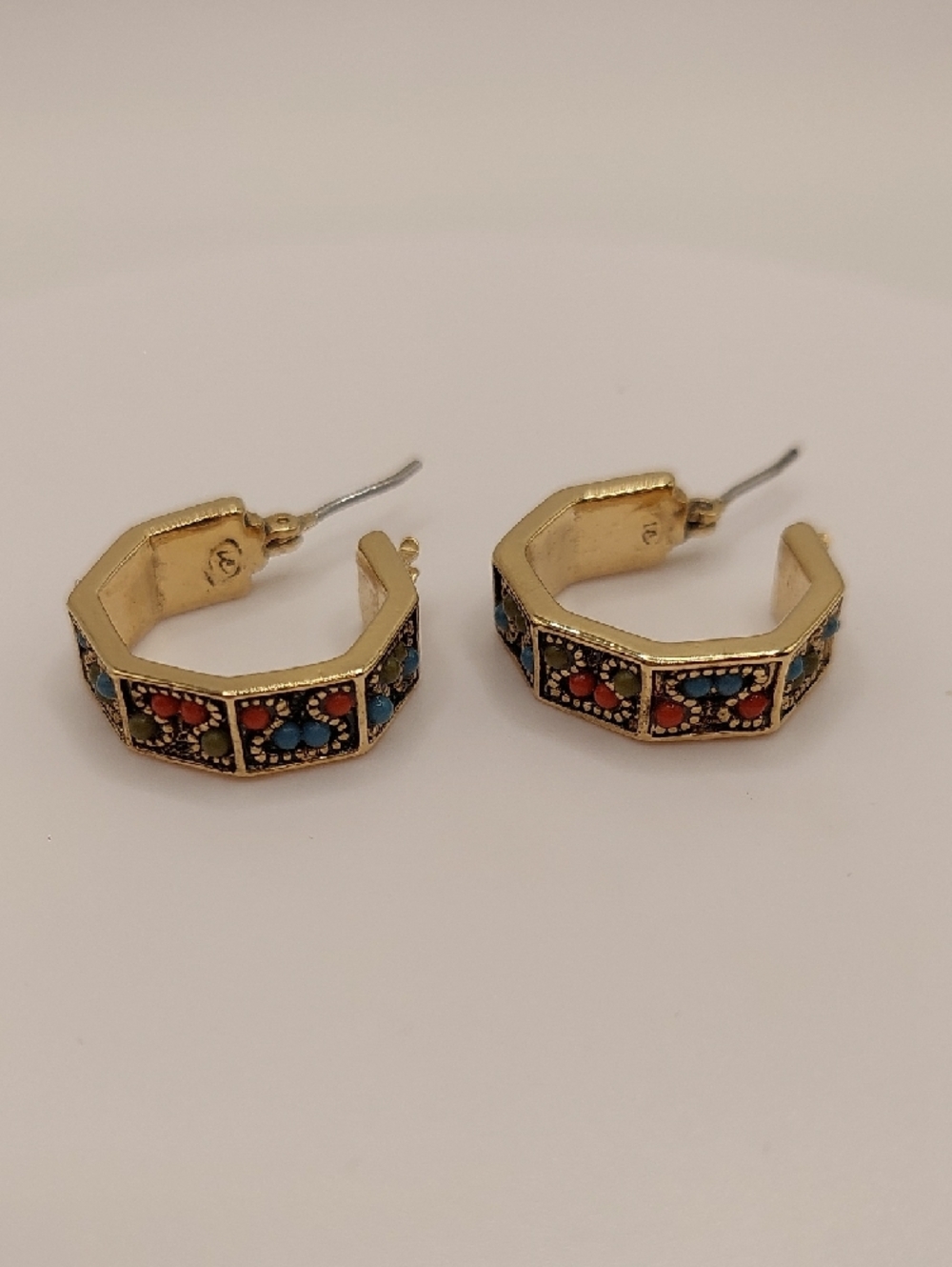 Liz Claiborne LC Enamel Boho New Old Stock Gold-Tone Hoop Pierced Earrings